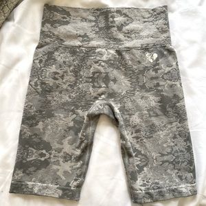 Womens Best cycle short- size S